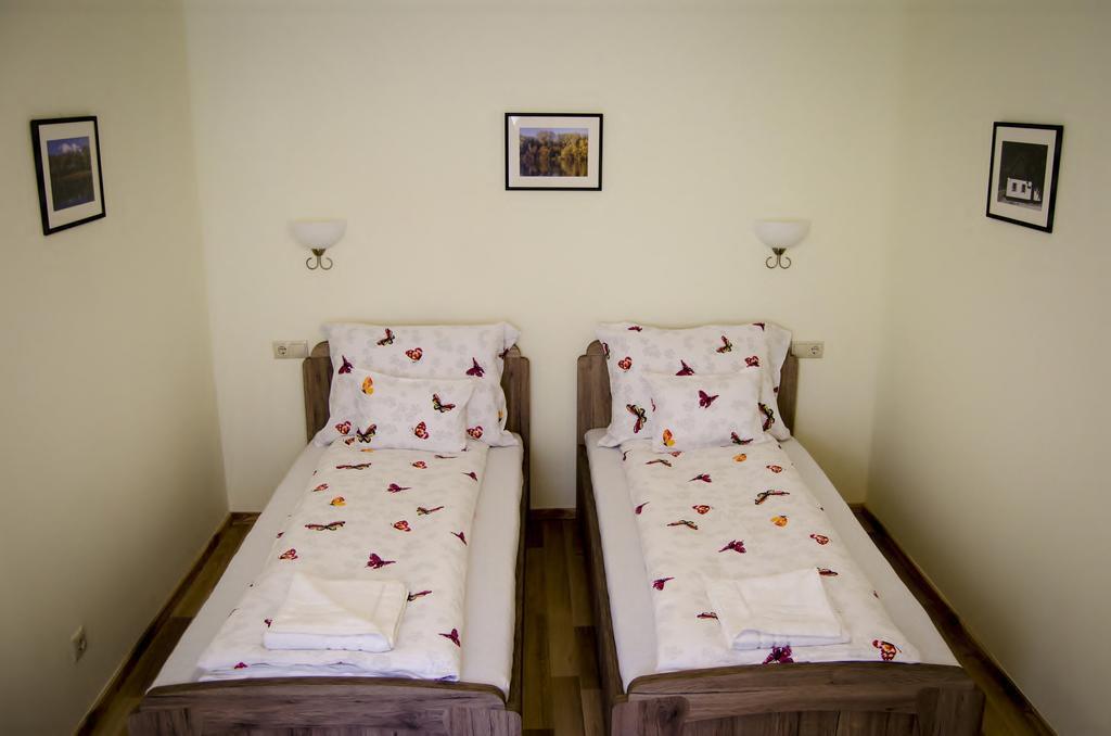 Csongradi Vendegvaro Apartmanok, Szarka Haz Zewnętrze zdjęcie