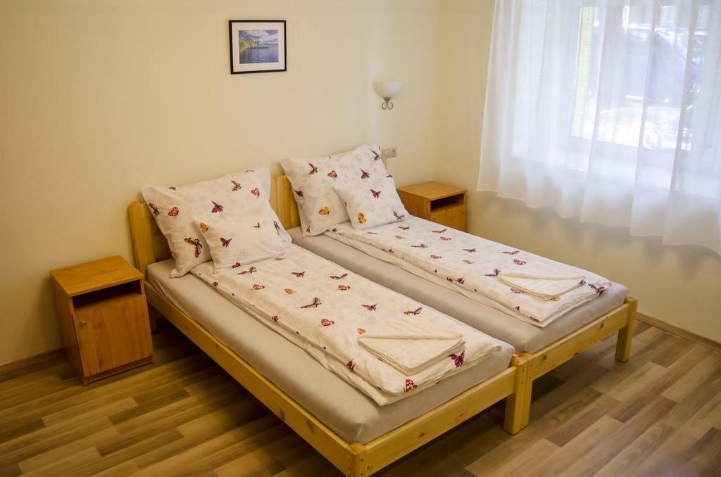 Csongradi Vendegvaro Apartmanok, Szarka Haz Zewnętrze zdjęcie