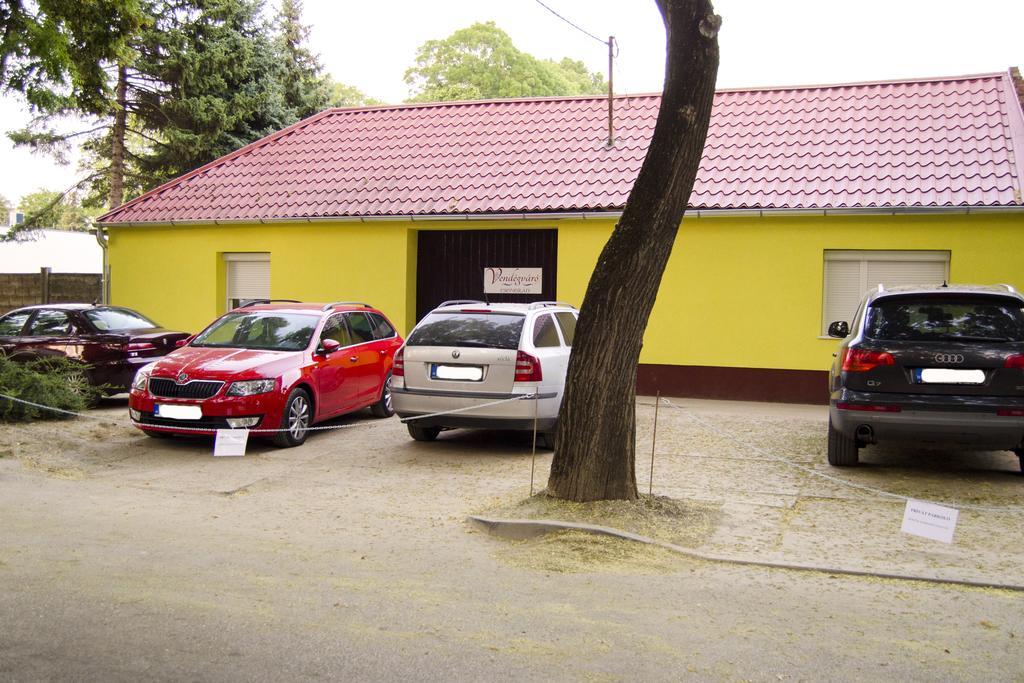 Csongradi Vendegvaro Apartmanok, Szarka Haz Zewnętrze zdjęcie