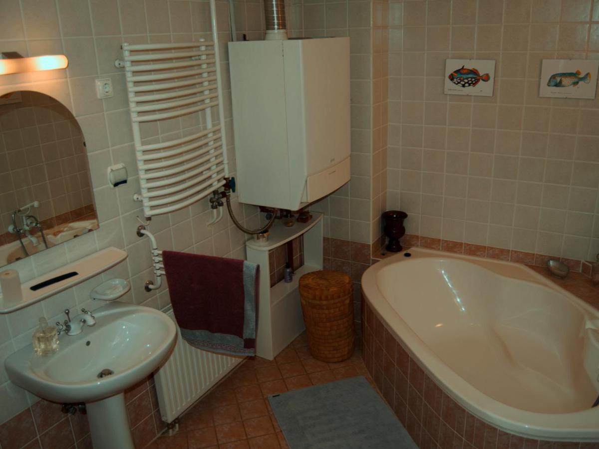 Csongradi Vendegvaro Apartmanok, Szarka Haz Zewnętrze zdjęcie